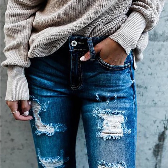 SALE! Distressed Denim Skinny Jeans - Picture 4 of 8